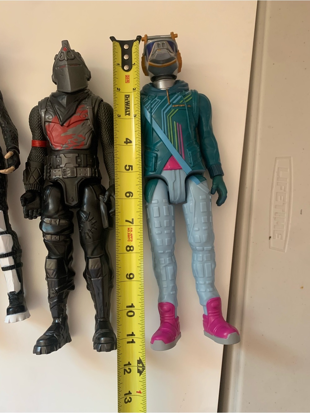 Epic Games Fortnite Squad Mode Victory Series 12" posable action figures 4 fig. - Picture 6 of 10